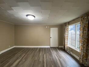 301 6th St NW, Unit 2 in Rochester, MN - Foto de edificio - Building Photo