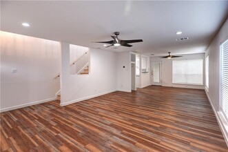 1110 Faircrest Dr in Austin, TX - Building Photo - Building Photo
