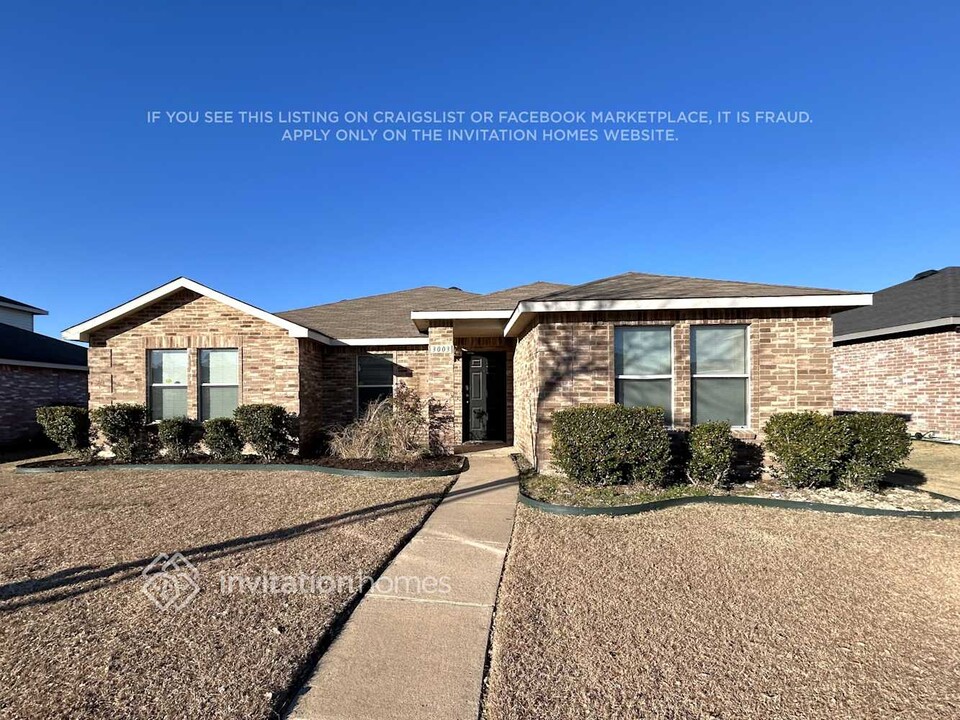 3003 Crimson Clover Dr in Lancaster, TX - Building Photo