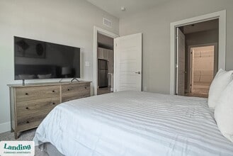 3060 Southcreek Blvd in Orlando, FL - Building Photo - Building Photo