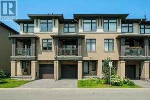 22 Stockholm Private in Ottawa, ON - Building Photo