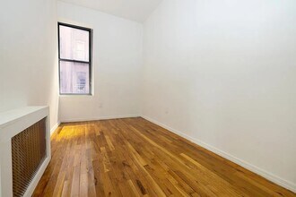 244 W 64th St in New York, NY - Building Photo - Building Photo