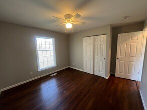3380 Parc Chateau Ln in Florissant, MO - Building Photo - Building Photo