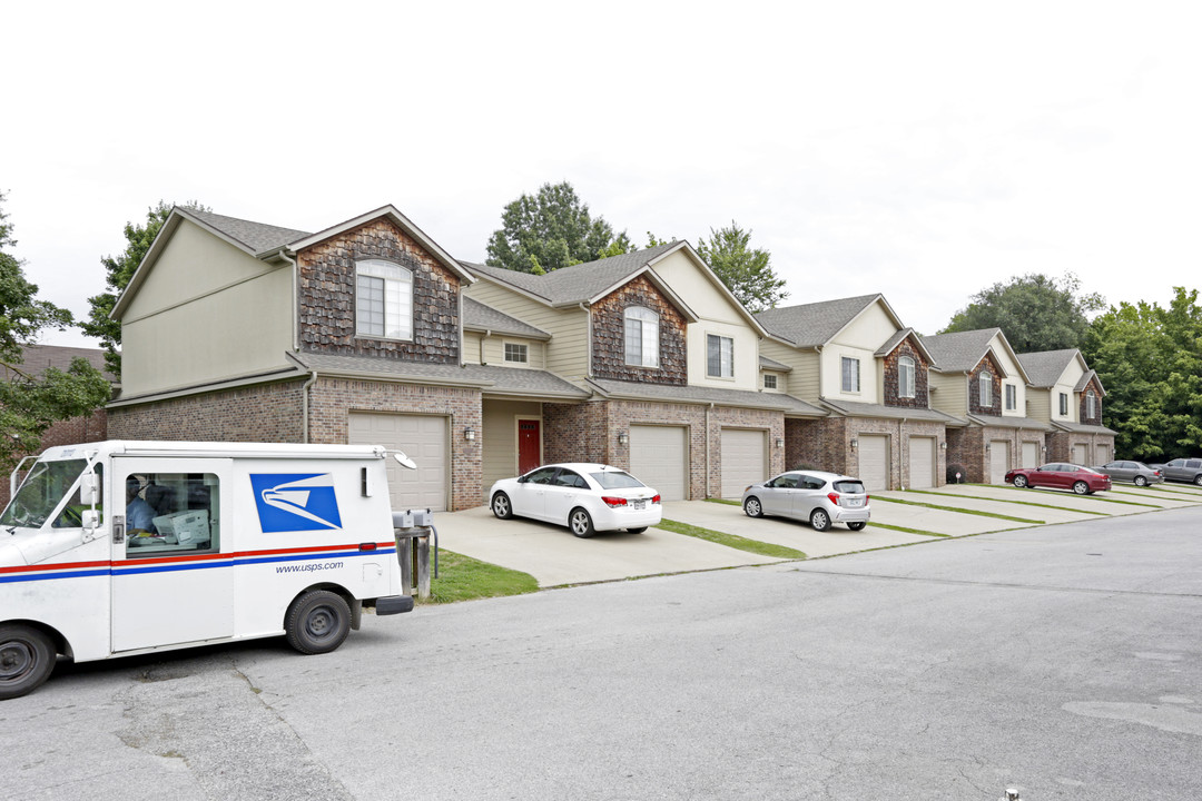 Breeze Cove Townhomes in Fayetteville, AR - Building Photo