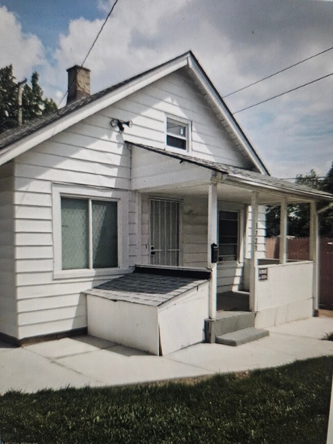 property at 3723 W 139th St