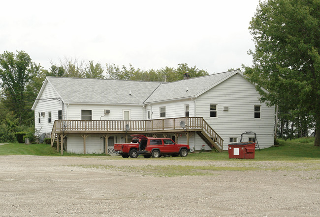 2903 Jefferson Rd in Ashtabula, OH - Building Photo - Building Photo