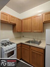 1160 N Dearborn St, Unit 406 in Chicago, IL - Building Photo - Building Photo