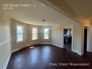 550 Broad St in Tatamy, PA - Building Photo - Building Photo