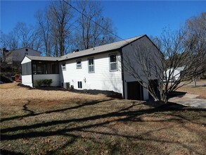 218 Trickum Hills Ln in Woodstock, GA - Building Photo - Building Photo