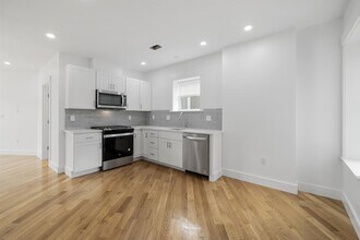 386 Columbia St, Unit 2 in Cambridge, MA - Foto de edificio - Building Photo