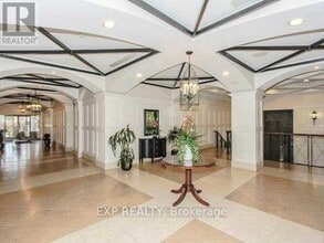 5233 Dundas St W in Toronto, ON - Building Photo - Building Photo