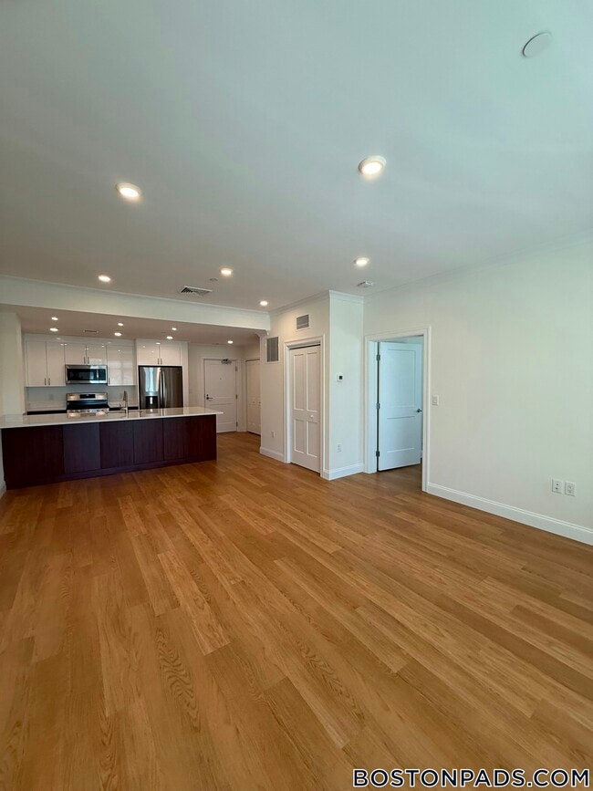 120 Gerry Rd, Unit 304