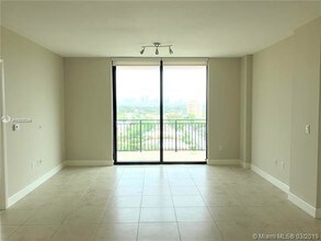 1300 Ponce De Leon Blvd-Unit -806 in Coral Gables, FL - Building Photo - Building Photo