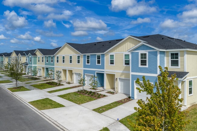 Coral Palms at Oakleaf