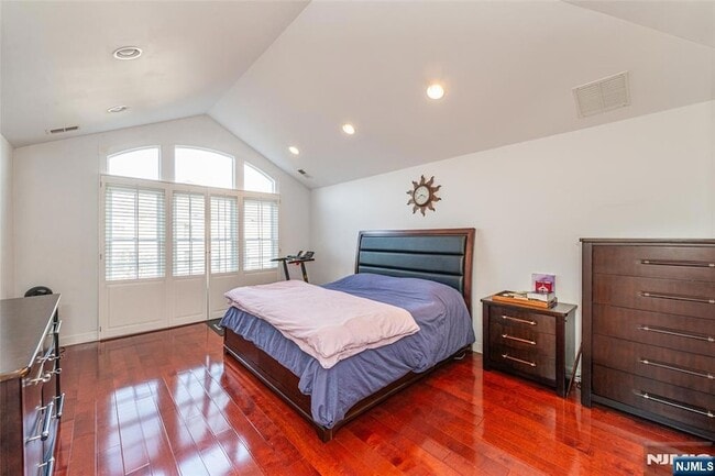 115 Kensington Ln, Unit 196 in Livingston, NJ - Foto de edificio - Building Photo