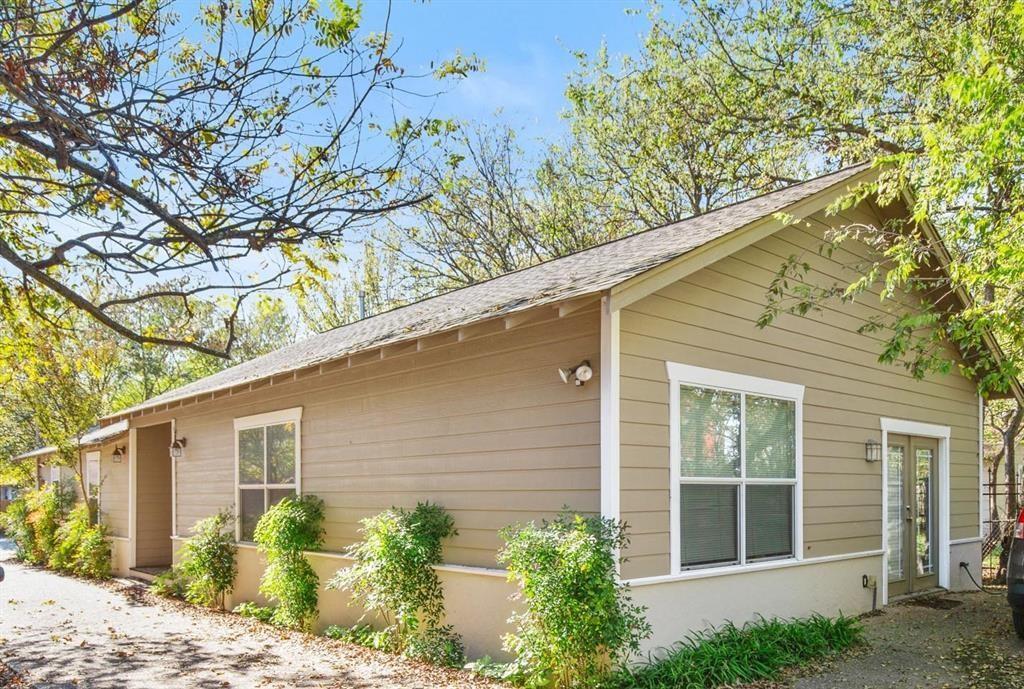 910 E 51st St in Austin, TX - Building Photo