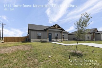 1511 Unity Dr in Mercedes, TX - Building Photo - Building Photo