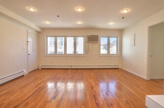 632 Adams St in Hoboken, NJ - Building Photo - Building Photo