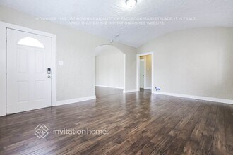2627 S Dunsmuir Ave in Los Angeles, CA - Building Photo - Building Photo