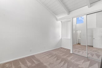 Porta Rossa Apartments in Oxnard, CA - Foto de edificio - Interior Photo
