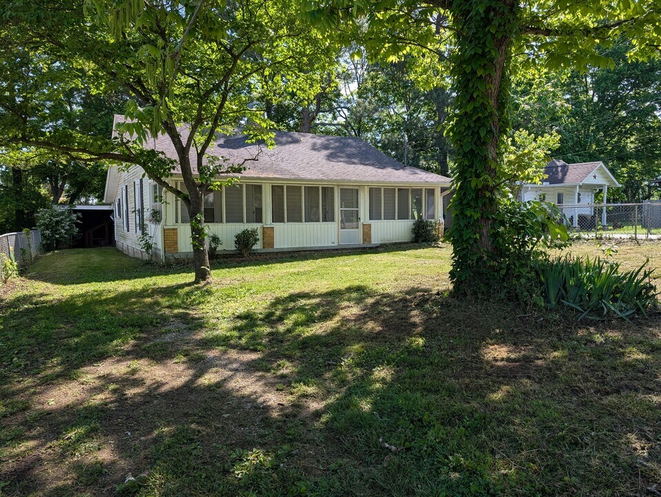 321 E 15th St in Columbia, TN - Building Photo