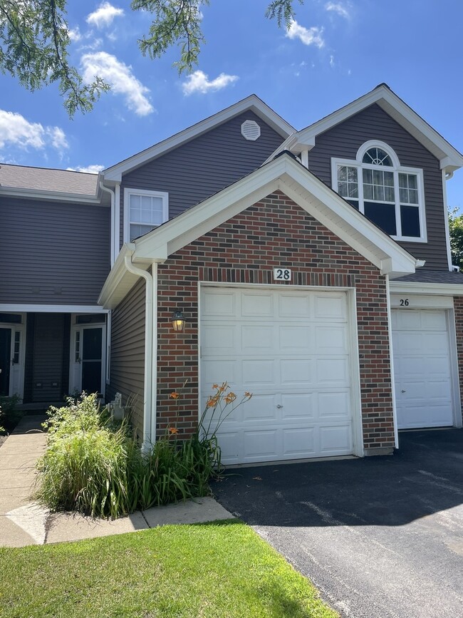 property at 28 Waverly Ct