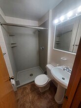 1317 W 19th St, Unit 1317 in Lawrence, KS - Building Photo - Building Photo