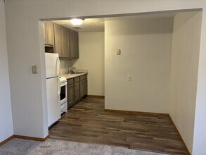 910 S Phillips Ave in Sioux Falls, SD - Foto de edificio - Building Photo