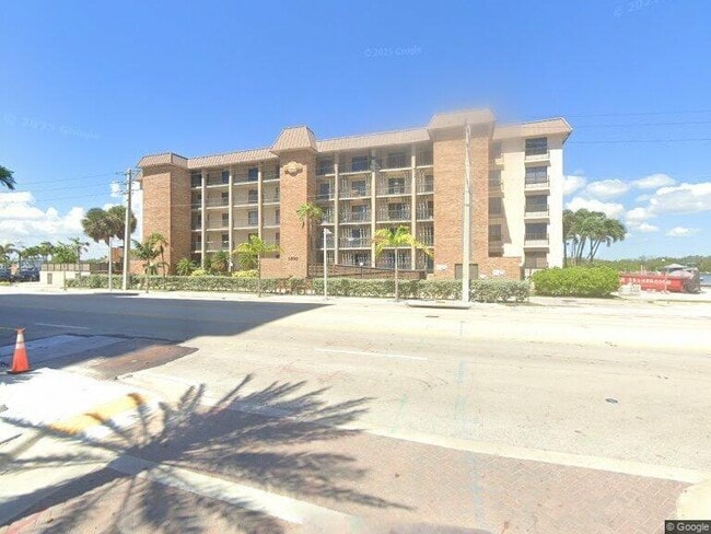 3200 N Ocean Dr in Hollywood, FL - Building Photo - Building Photo