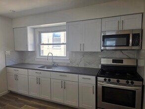 157 Neptune Ave in Jersey City, NJ - Building Photo - Building Photo