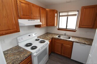 1400 Meriden Rd in Waterbury, CT - Building Photo - Building Photo