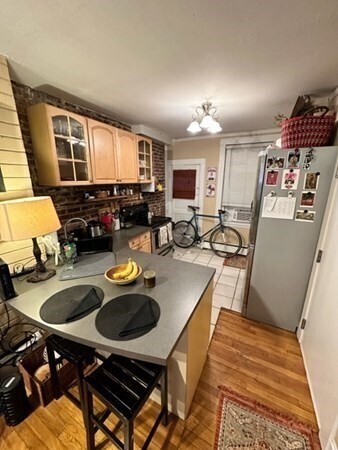 80 Revere St, Unit 3 in Boston, MA - Building Photo - Building Photo