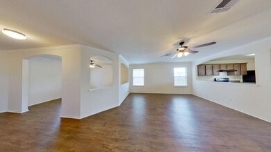 411 Quail Hollow Dr in Hutto, TX - Building Photo - Building Photo