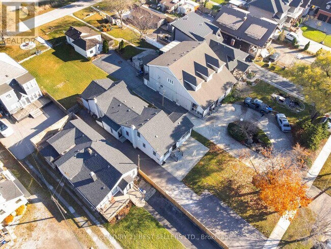 599 Beach Blvd in Hamilton, ON - Building Photo - Building Photo