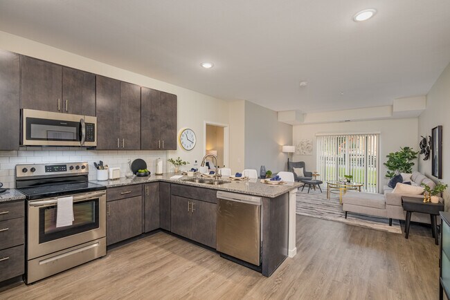 Quest Apartments in Rogers, MN - Foto de edificio - Interior Photo