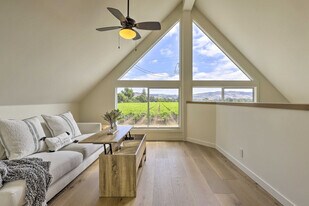 1155 Grape Ln in Napa, CA - Building Photo