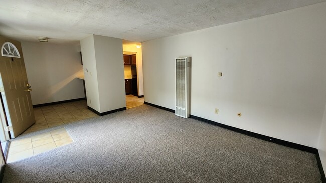 property at 214 E Norwich Ave