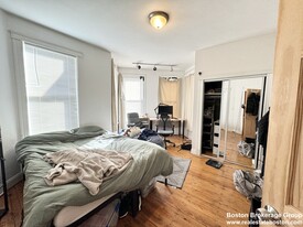 45 Hillside St, Unit 1 in Boston, MA - Building Photo - Building Photo