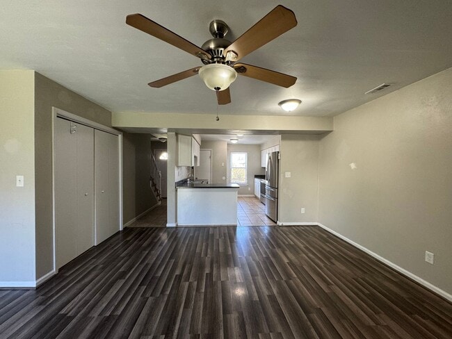 621 Aubrey Dr in Virginia Beach, VA - Building Photo - Building Photo