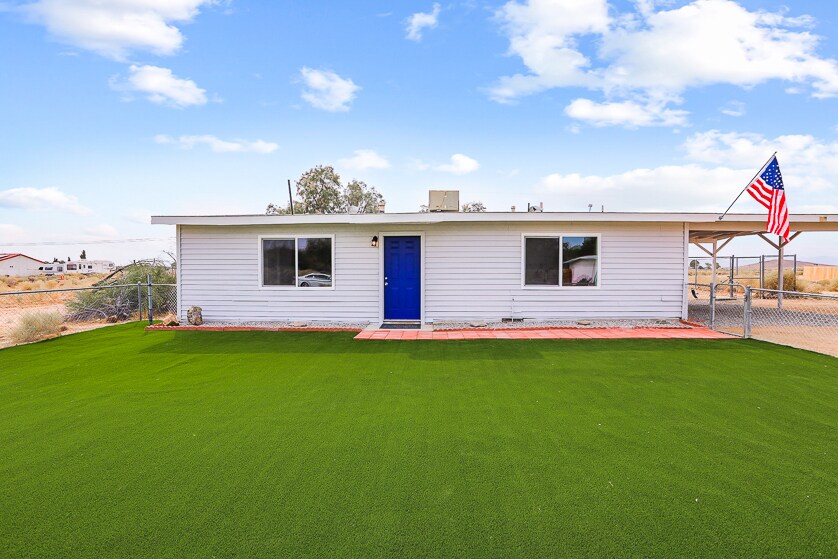 13657 Fran St in North Edwards, CA - Building Photo