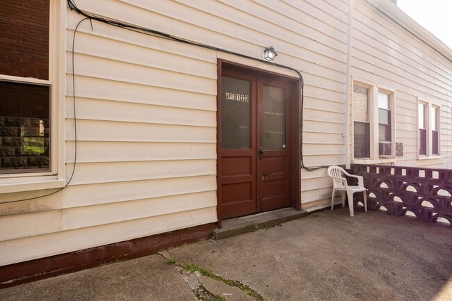 2040 Brownsville Rd, Unit 1