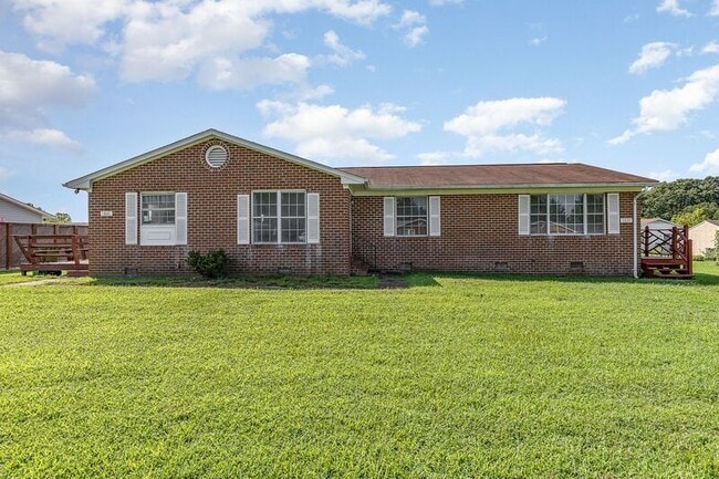 1824 Meadow Dr in Fredericksburg, VA - Building Photo - Building Photo
