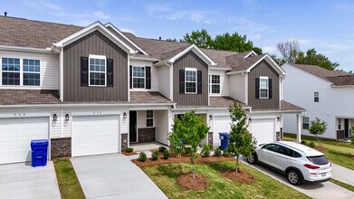 717 McKissick Dr in Reidville, SC - Building Photo - Building Photo