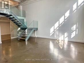 1173 Dundas St E in Toronto, ON - Building Photo - Building Photo