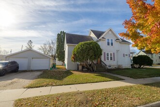 355 Doty St in Fond du Lac, WI - Building Photo - Building Photo