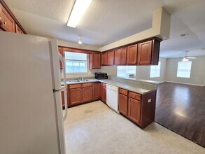 7802 Heirloom Dr in Pensacola, FL - Building Photo - Building Photo