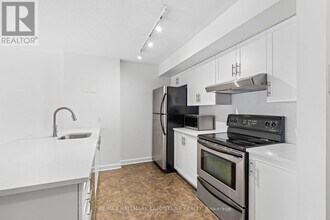 138-1138 Somerset St W in Ottawa, ON - Building Photo - Building Photo
