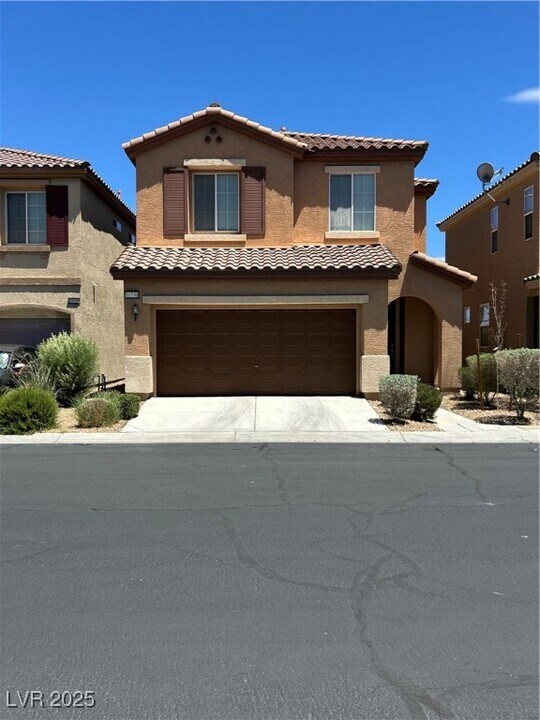 10536 La Campana St in Las Vegas, NV - Foto de edificio