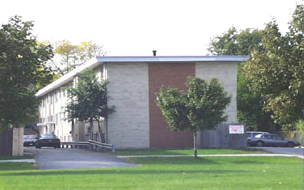 9610-9634 Ivanhoe Ave in Schiller Park, IL - Building Photo - Building Photo