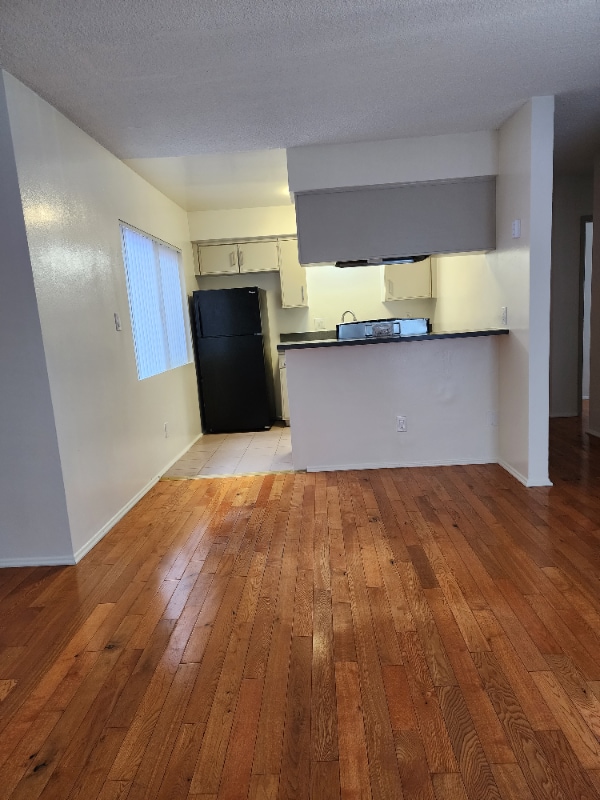 24431 Hawthorne Blvd, Unit 3 in Torrance, CA - Foto de edificio - Building Photo